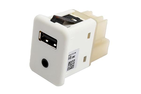 GM Genuine Parts 20870101 White Audio & USB Receptacle - High-Quality Replacement